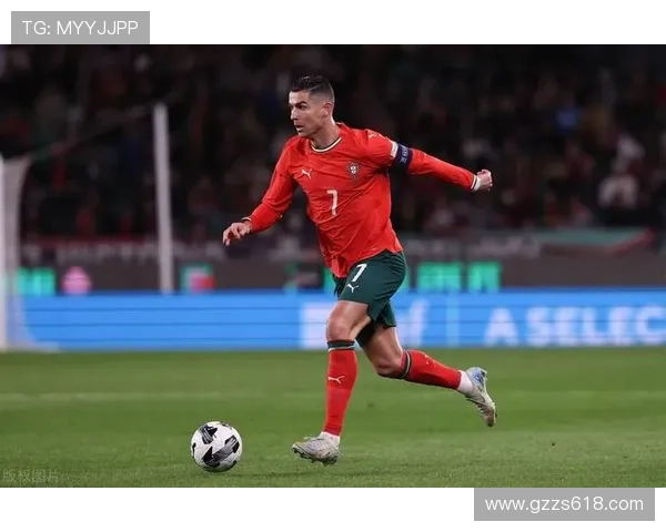 各大足球明星纷纷表达对C罗的看法与评价引发热议